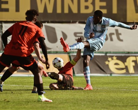 Бароан с два гола при победа на Ботев в контрола