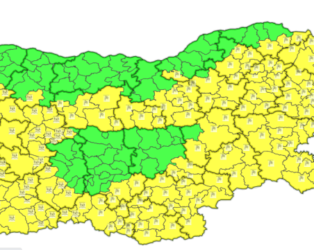 Опасно време следващите 48 часа: Жълти и оранжеви кодове в много области