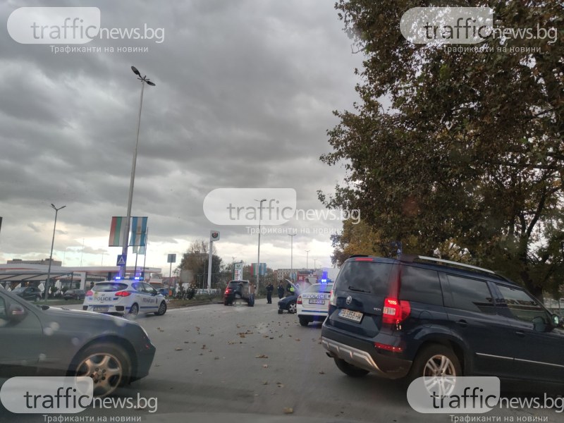 Катастрофа на входа на Пловдив на Карловско шосе, отбиват движението