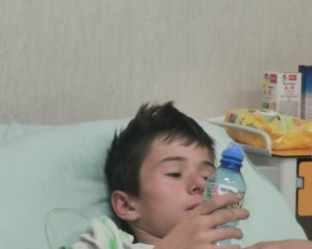 Бащата на Сашко публикува първата му снимка след инцидента