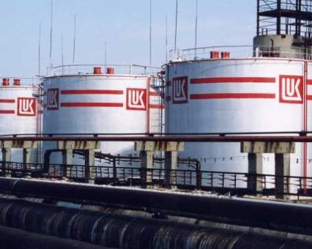 Лукойл спира да изнася печалбата си, ще плаща данъци в България