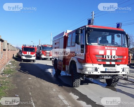 Пожар горя в къща край Пазарджик, възрастен мъж успя да се спаси