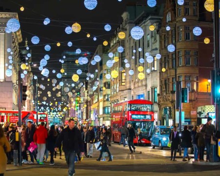 Предколедна депресия във Великобритания – пестеливи клиенти и липса на персонал