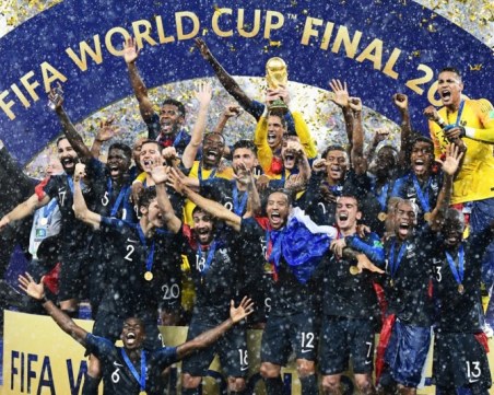 Световният шампион започва защитата на трофея си, общо четири мача днес на Мондиала в Катар