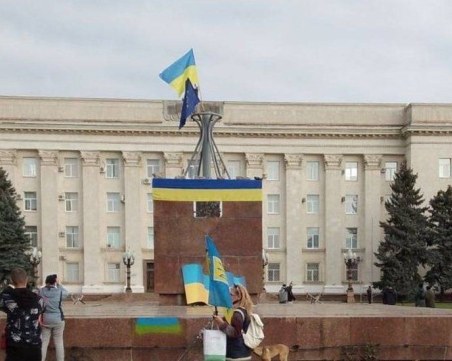 Украински депутат призова жителите на Херсон да се евакуират, повечето отказват