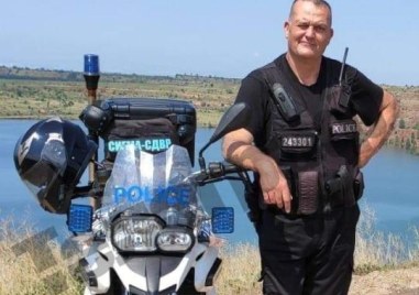 51 годишният Кирил Петков е тежко пострадалият полицай в катастрофата с буса