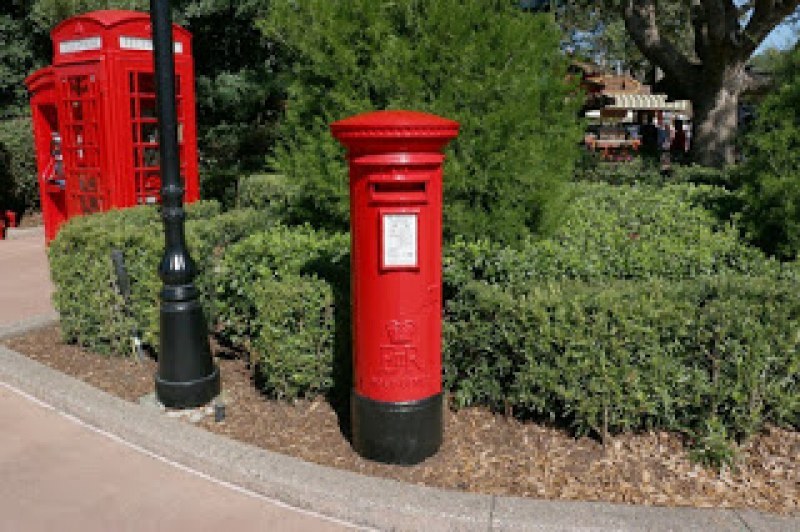 На този ден: В Англия са въведени първите пощенски кутии
