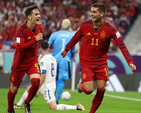 Испания започна на Мондиала с най-убедителната победа от началото на турнира