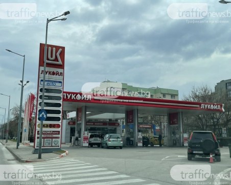 Ще зареждаме ли по-евтино гориво и през декември?