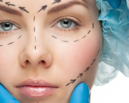 Знаменитости, които подобриха визията си, но изгубиха чара си