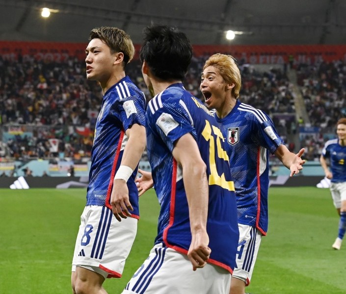 Германия загуби с 1:2 от Япония в първия си мач