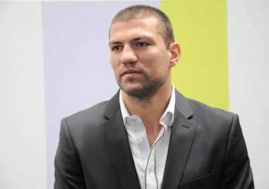 Боксьорът Тервел Пулев заяви че е осъдил медия която е