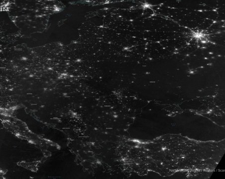 Черно петно! Спътник на НАСА засне Украйна след масираните удари на Русия