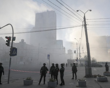 Отново! 80% от Киев остана без вода и ток