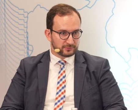 Предлагат на индустриалните зони в Пловдивско да станат въглеродно неутрални чрез свои соларни паркове