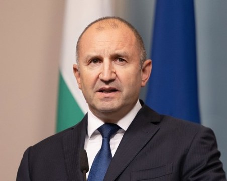 Президентът не прие оставките на главния секретар на МВР и заместника му