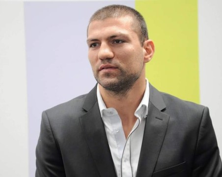 Тервел Пулев осъди сайт, писал, че е взел изпит с връзки