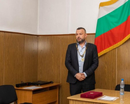 Жители на Ракитово с протест в защита на отстранения кмет