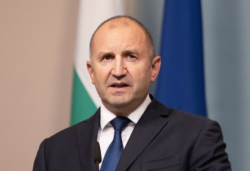 Президентът Румен Радев не приема подадената оставка от главния секретар