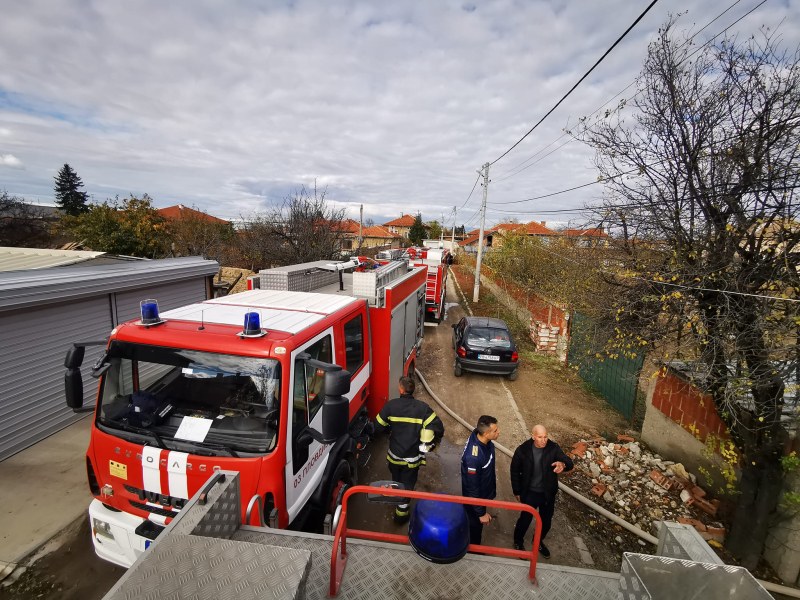 След бърза реакция: Огнеборци спасиха къща в Рогош