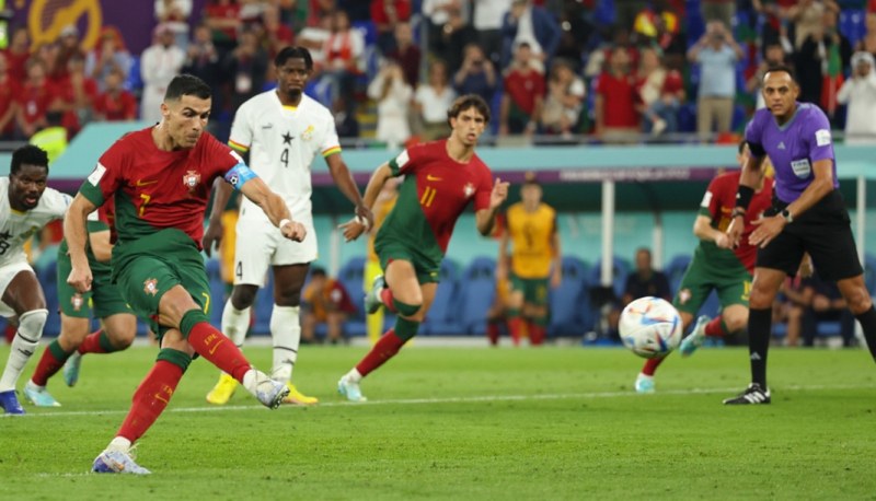 Португалия победи с 3:2 Гана на старта за двата отбора
