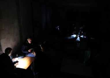 В Украйна милиони хора остават без ток и отопление два