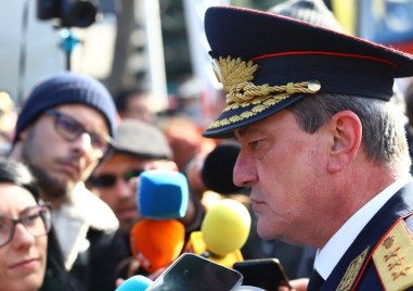 Президентът Румен Радев откри паметник на основателя на Софийската противопожарна