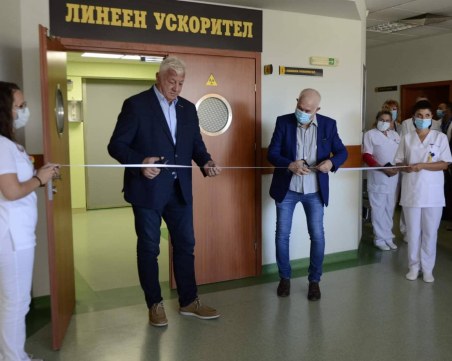 Шефът на Онкото в Пловдив си купува кола за 55 бона, транспортират кръв със стари МПС-та