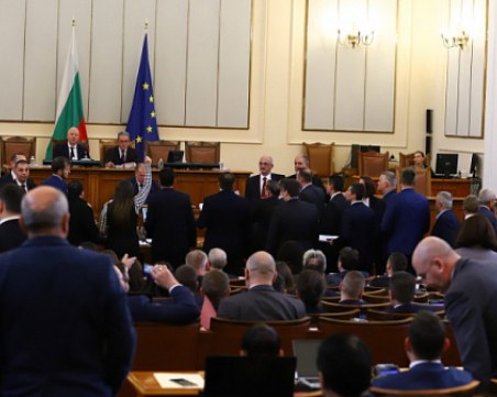 Втори опит: Депутатите отново решават за изборните правила