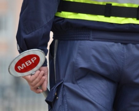 Полицаите, взели подкуп в Благоевград, остават в ареста