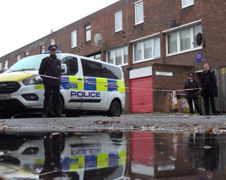 Двама тийнейджъри загинаха в Лондон, били са намушкани