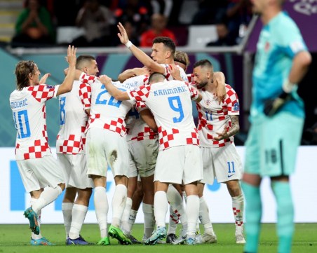 Хърватия трябваше да обръща Канада, но победи и ще играе директен мач за елиминациите