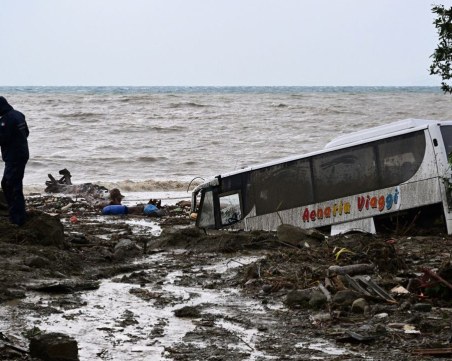 Италиански медии: Изчезналата българка от Пазарджик е сред жертвите на свлачището