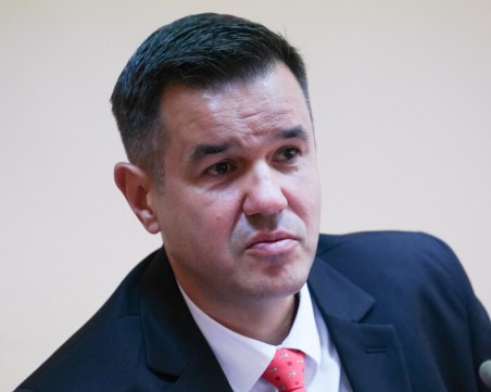 Никола Стоянов: Не може да продаваме руски петрол на трети страни
