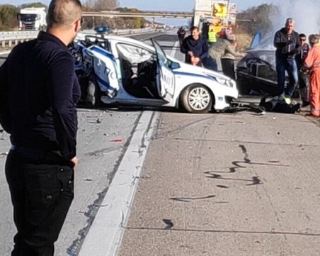 Състоянието на полицая пострадал на АМ 