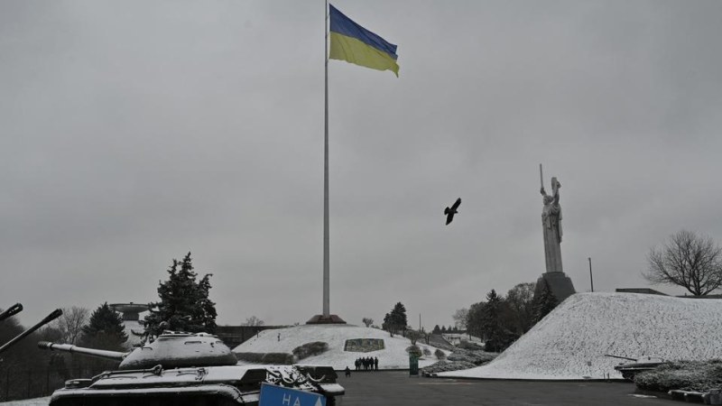 Сняг, липса на ток и нови руски атаки в Украйна