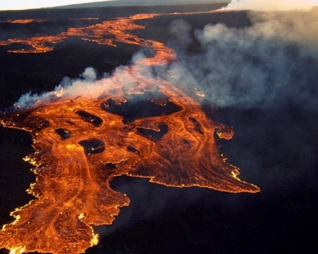 Изригна най-големият действащ вулкан в света