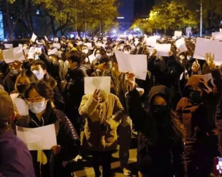 Пети ден рекордни случаи на COVID-19 в Китай! Протести срещу мерките