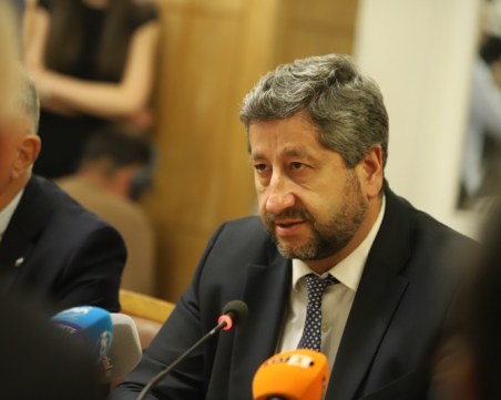 Христо Иванов: Не виждам вариант на правителство в първия мандат