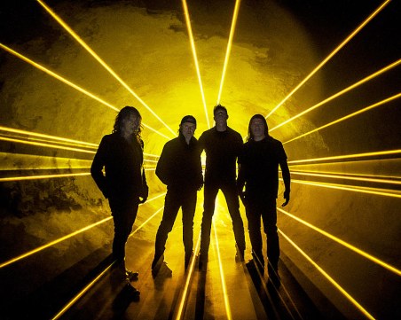 Metallica изненада с нов албум и световно турне