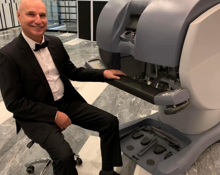 Пловдивски професор: България стои достойно на картата на иновативната хирургия в Европа