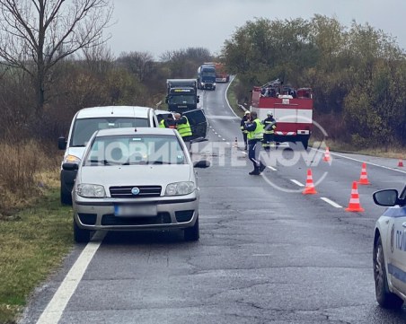 Tрима загинали при тежка катастрофа край Стара Загора