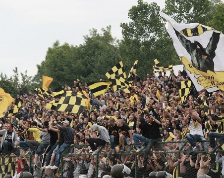 Ботев организира безплатна екскурзия за мача със Славия