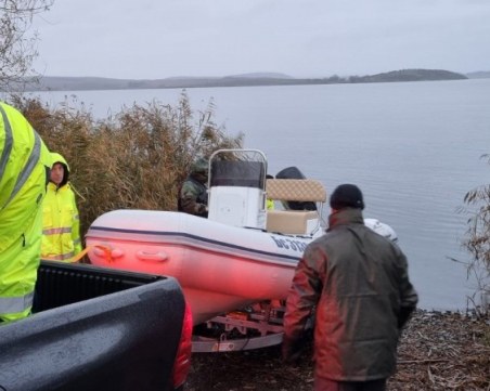 Трети ден няма следа от изчезналите рибари в Бургаско, няма и следа от тях