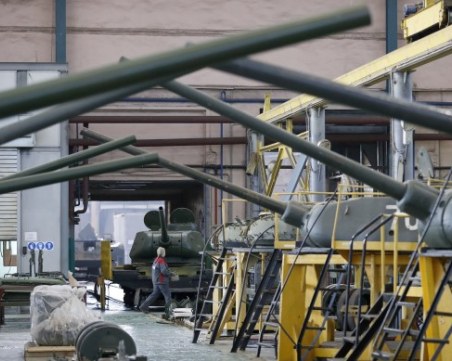 Затворници се правят оръжия в Русия