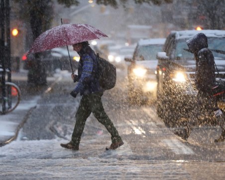 Жълт код  за опасно време в цялата страна: На север – сняг, на юг – дъжд