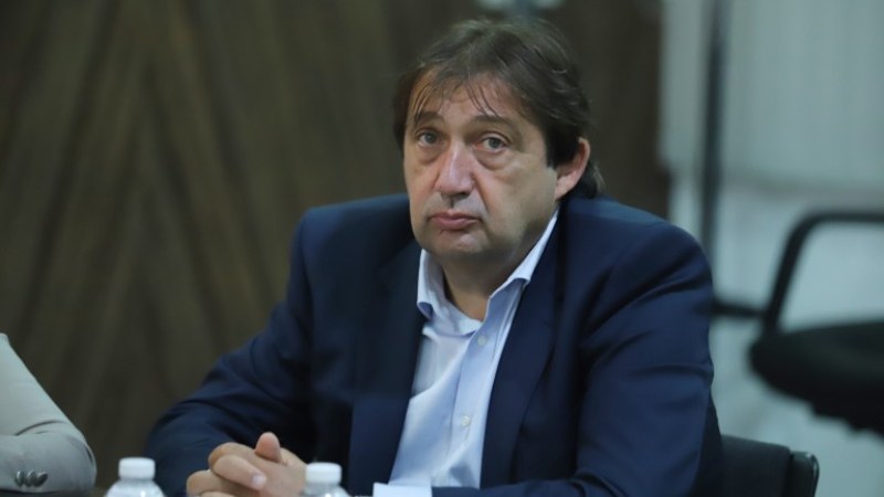 Министър Шишков: Не беше работа на депутатите да решава за пътните строители
