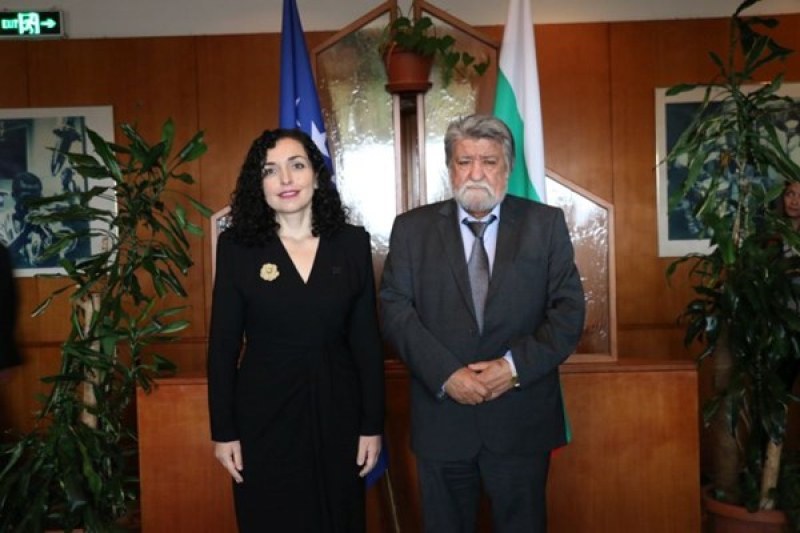 Вежди Рашидов се срещна с президента на Косово