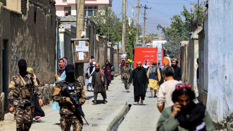 Взрив в афганистанско училище! Най-малко 16 са жертвите