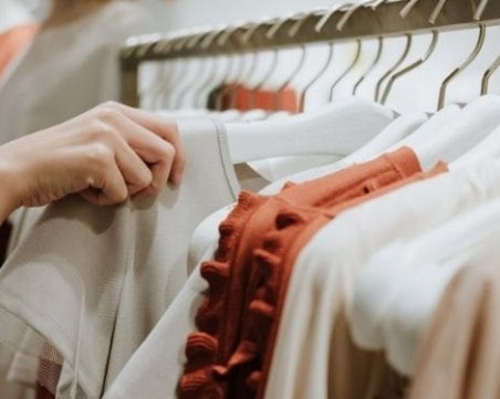 Дамски базар събира средства за жени, пострадали при наводненията в Каравелово